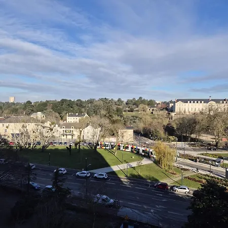 Апартаменты Lumineux Avec Balcons Et Tram Au Pied Анже