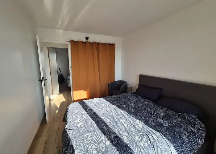 Lumineux Avec Balcons Et Tram Au Pied *